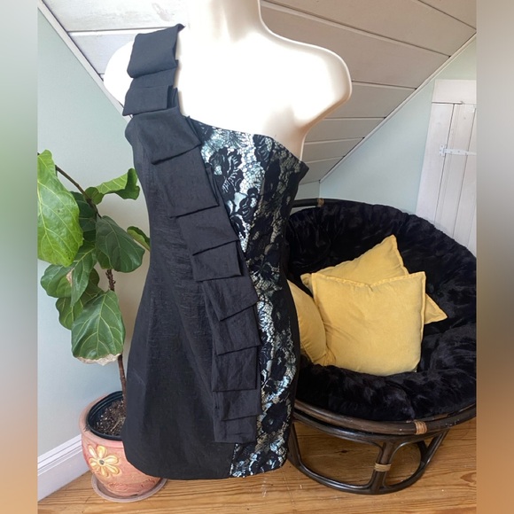 Jessica McClintock Formal Gown One Shoulder Lace Size 6 Bodycon - Picture 16 of 16